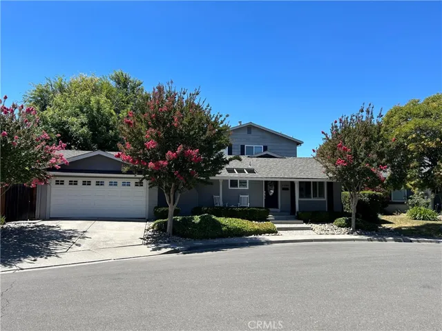 Highly desired court location!