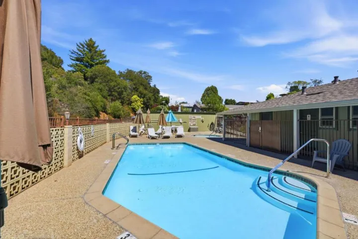 Community pool