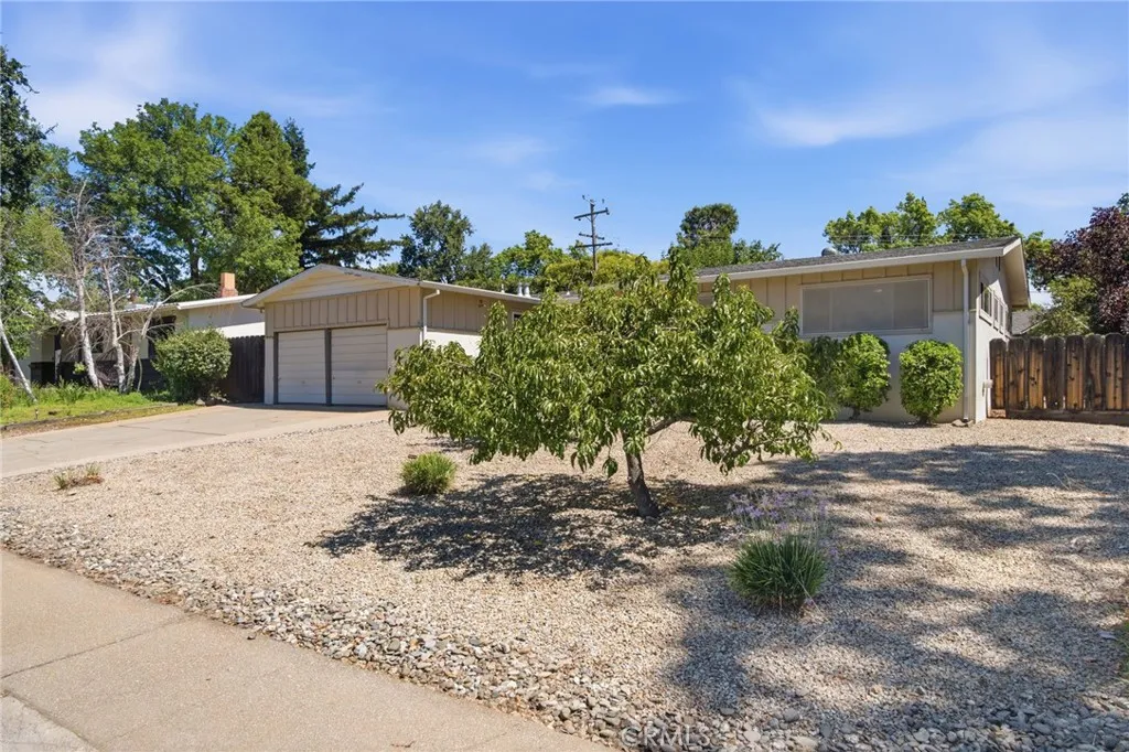 476 Redwood