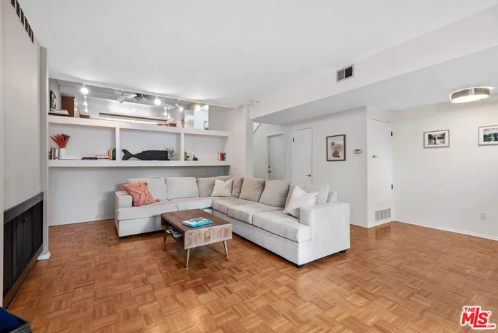 13233 Fiji Way K, Marina Del Rey, California 90292