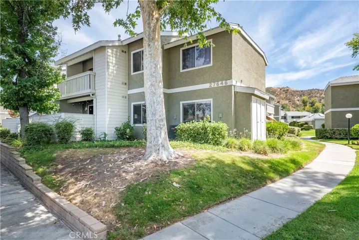 27646 Susan Beth Way C, Saugus, California 91350