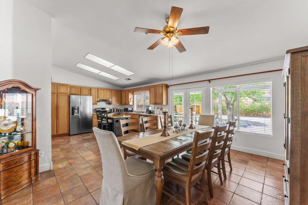 65920 Avenida Cadena-14