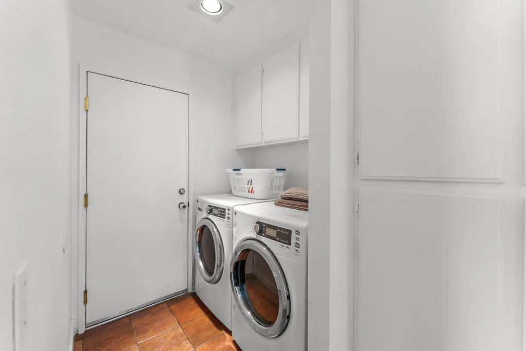 65920 Avenida Cadena-31