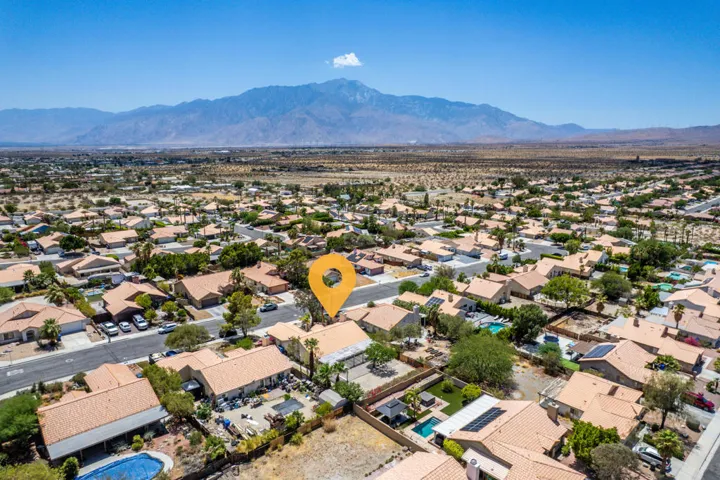 65920 Avenida Cadena-40