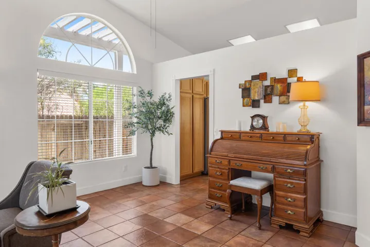 65920 Avenida Cadena-11