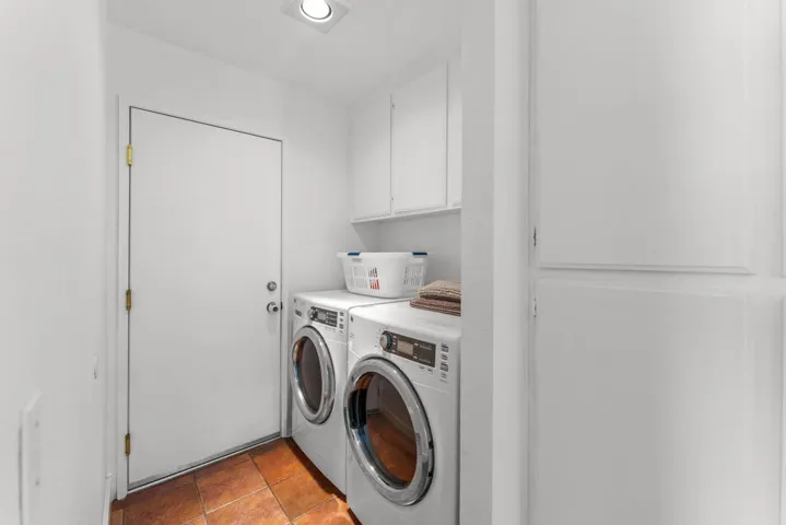 65920 Avenida Cadena-31