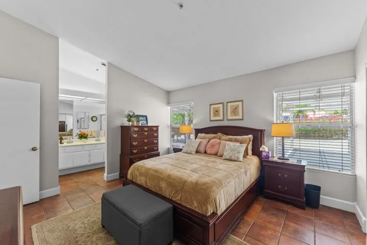 65920 Avenida Cadena-21