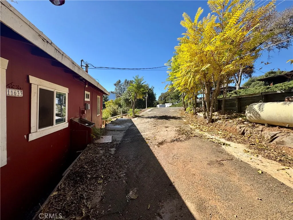 11633 Lakeview Drive, Clearlake Oaks, California 95423 — photo 5