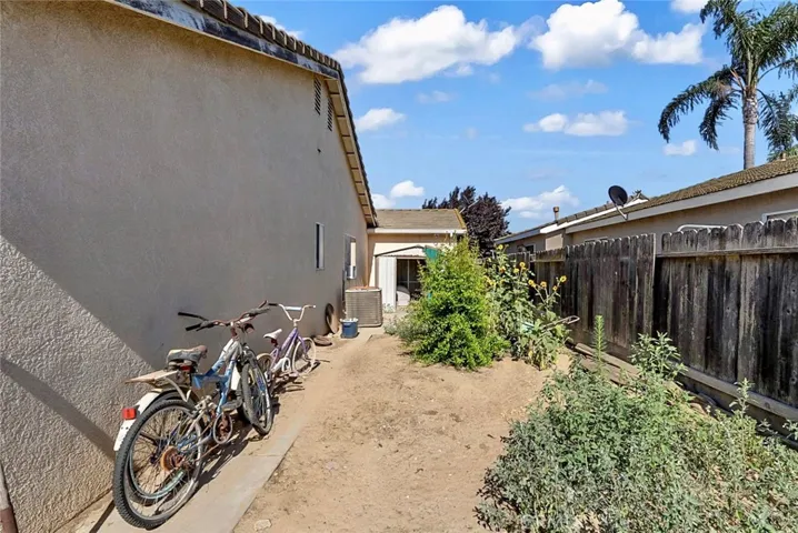 10141 Tracy, Delhi, California 95315