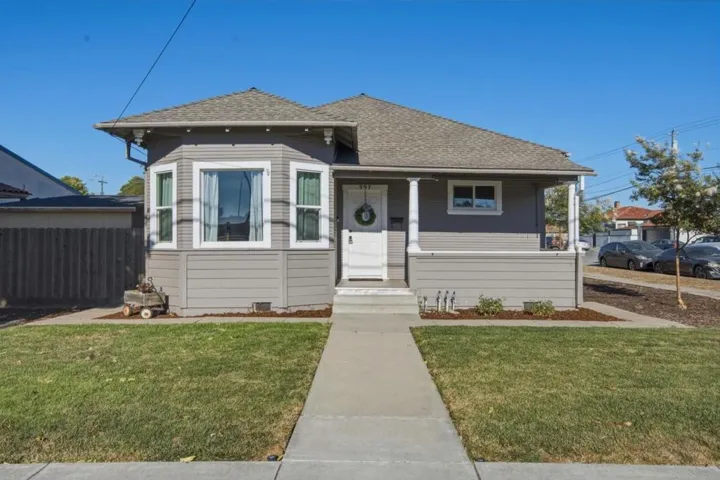 997 San Benito Street, Hollister, California 95023