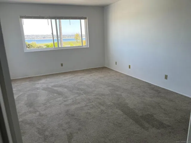 3991 Crown Point Dr 116, San Diego, California 92109