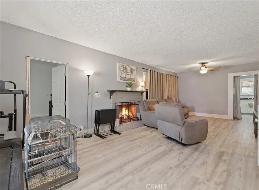 26180 Yale, Hemet, California 92544 — photo 4