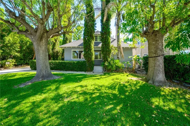 892 S Marengo, Pasadena, California 91106