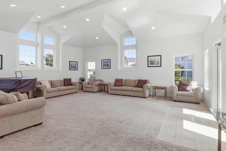 15 Outlook Circle, Pacifica, California 94044