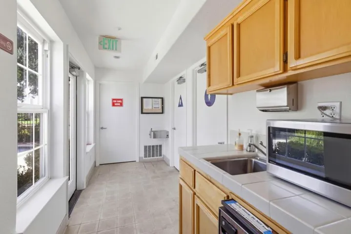 15 Outlook Circle, Pacifica, California 94044