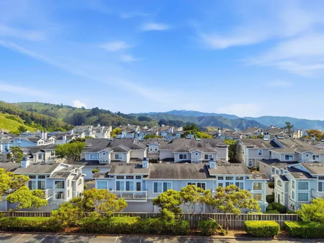 15 Outlook Circle, Pacifica, California 94044