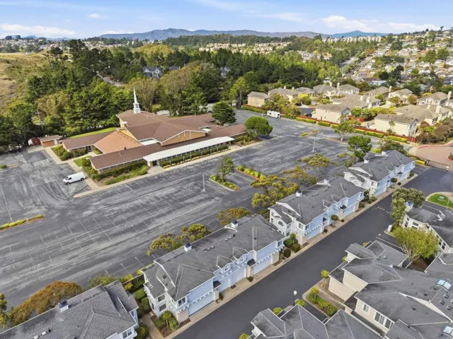15 Outlook Circle, Pacifica, California 94044
