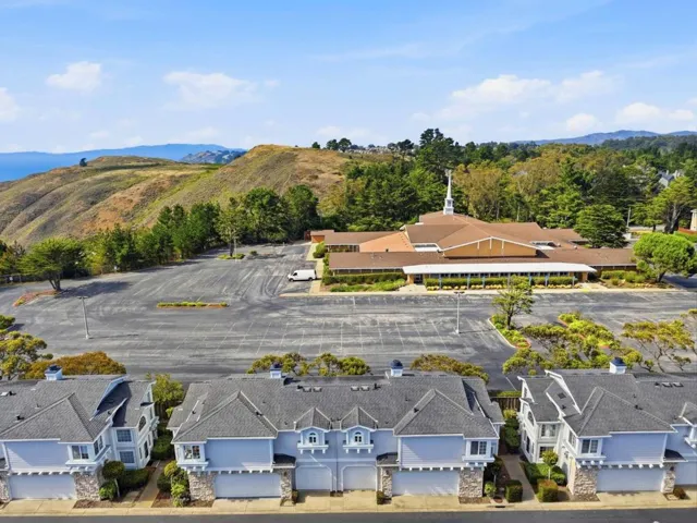 15 Outlook Circle, Pacifica, California 94044