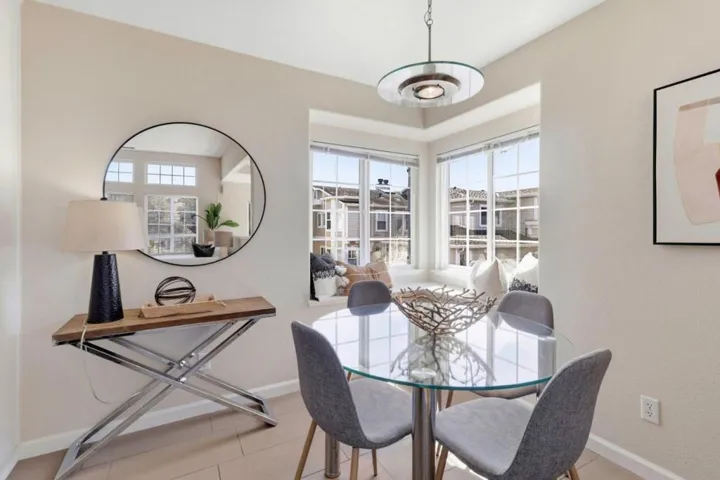 15 Outlook Circle, Pacifica, California 94044
