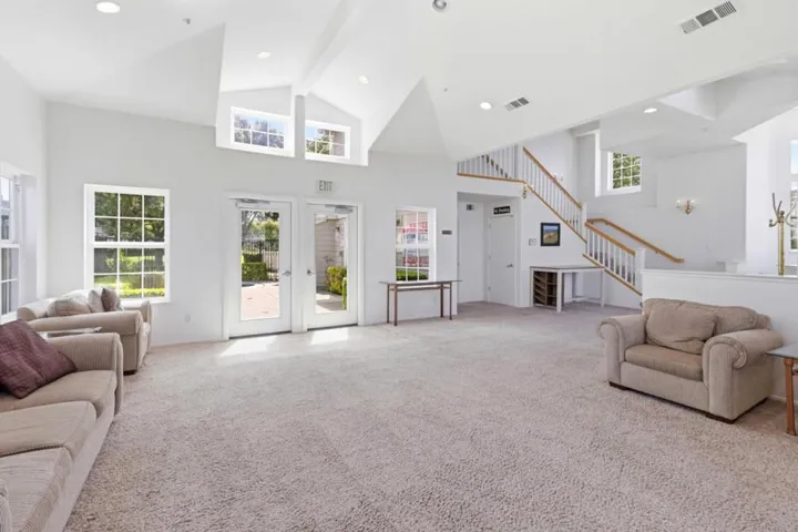 15 Outlook Circle, Pacifica, California 94044