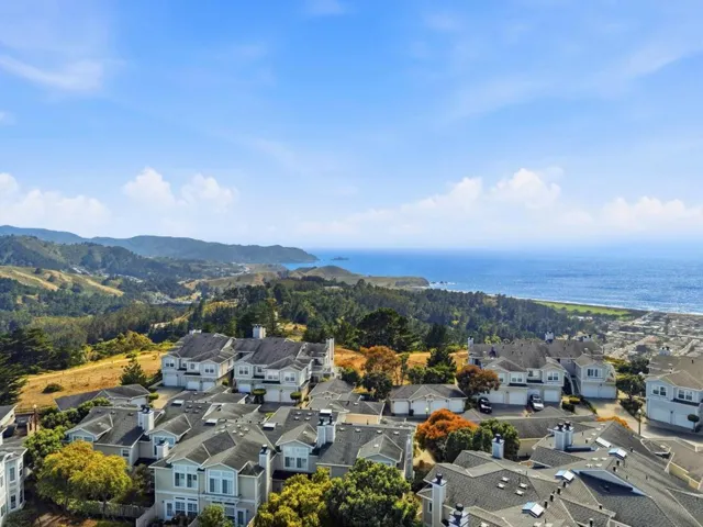 15 Outlook Circle, Pacifica, California 94044