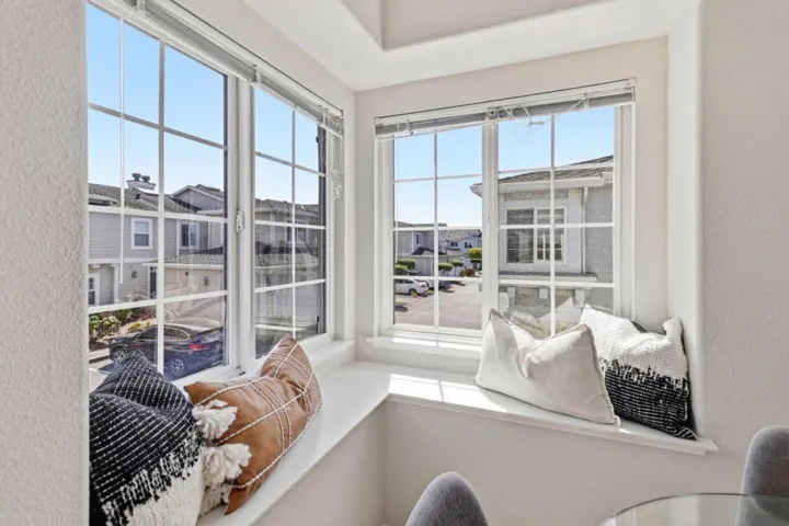 15 Outlook Circle, Pacifica, California 94044