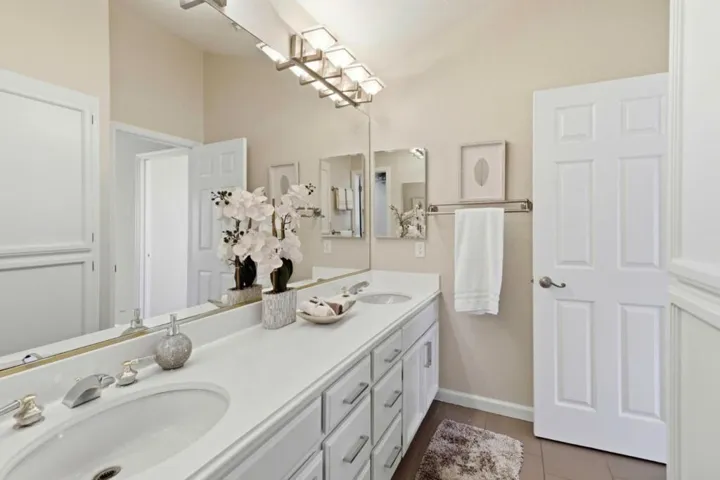 15 Outlook Circle, Pacifica, California 94044