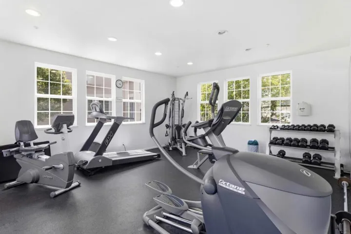 15 Outlook Circle, Pacifica, California 94044