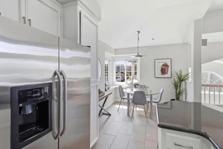 15 Outlook Circle, Pacifica, California 94044