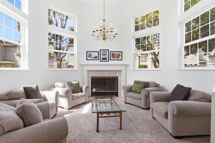 15 Outlook Circle, Pacifica, California 94044
