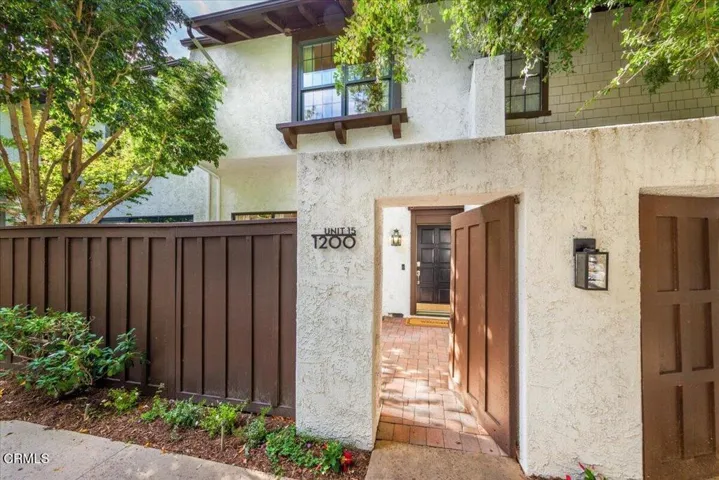 Front Entry to Patio