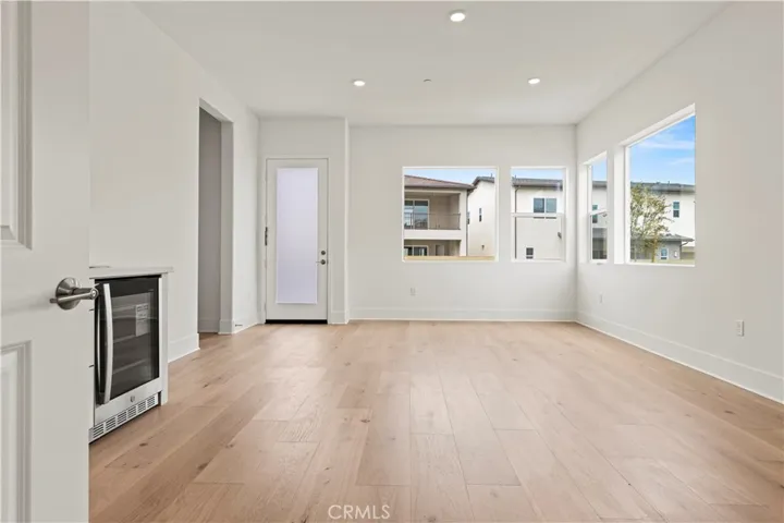 402 Shrike, Irvine, California 92618