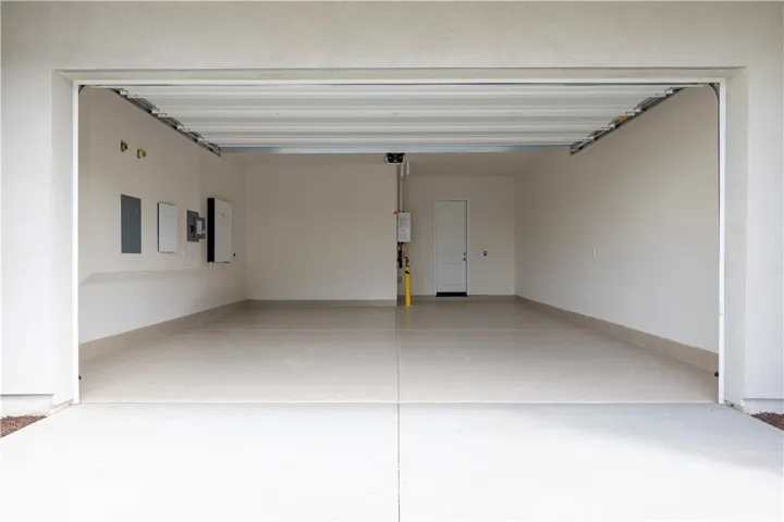 402 Shrike, Irvine, California 92618