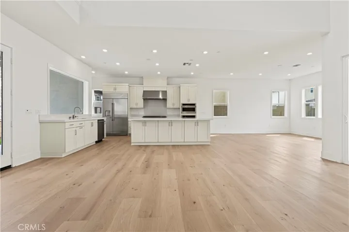 402 Shrike, Irvine, California 92618