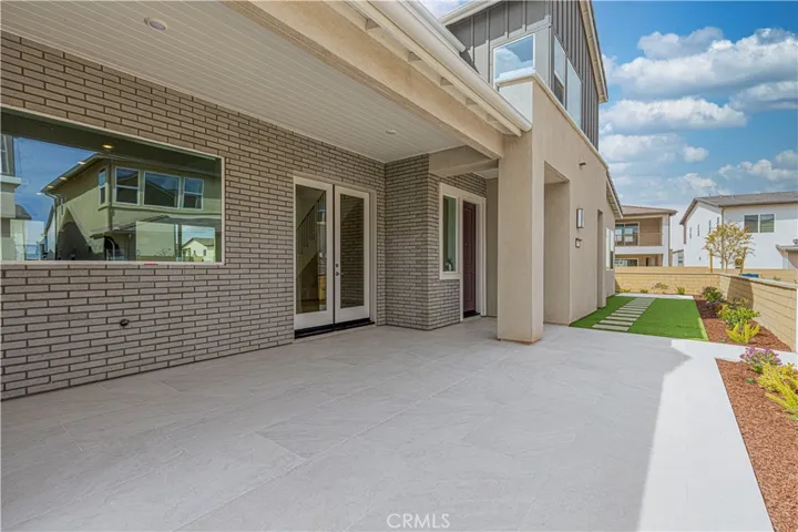402 Shrike, Irvine, California 92618