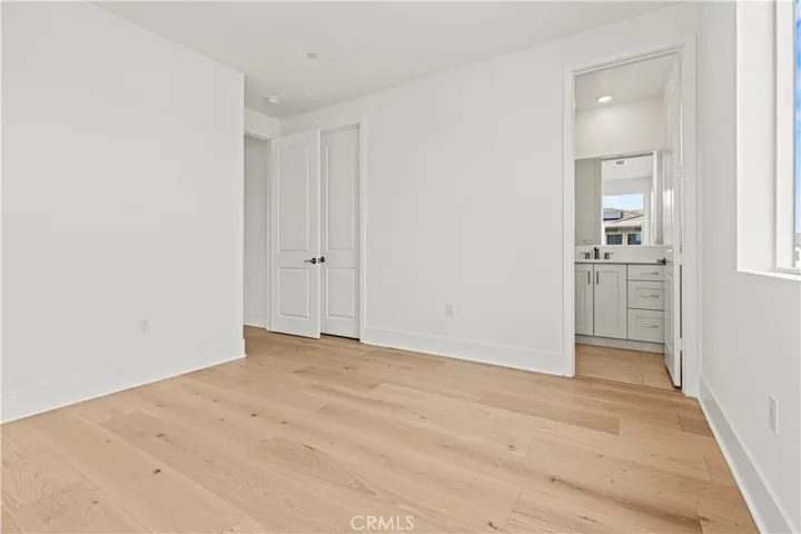 402 Shrike, Irvine, California 92618