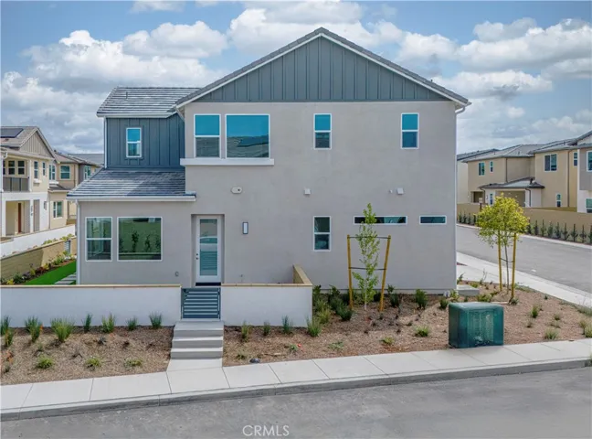 402 Shrike, Irvine, California 92618