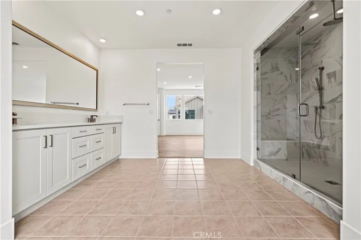 402 Shrike, Irvine, California 92618