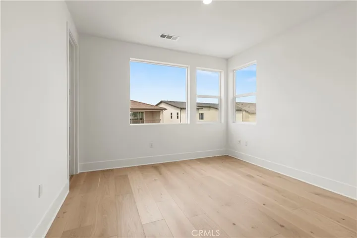 402 Shrike, Irvine, California 92618
