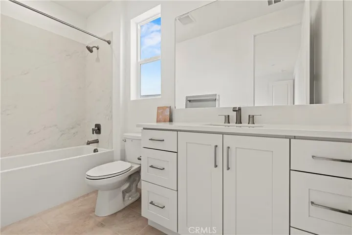 402 Shrike, Irvine, California 92618