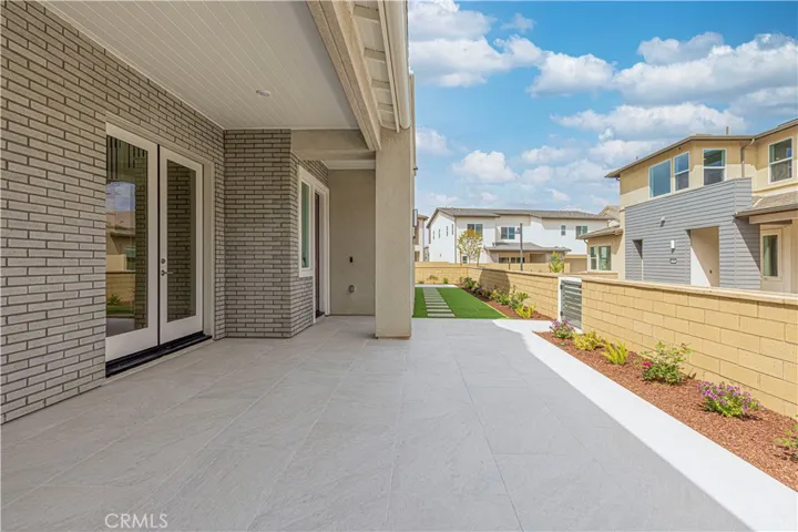 402 Shrike, Irvine, California 92618