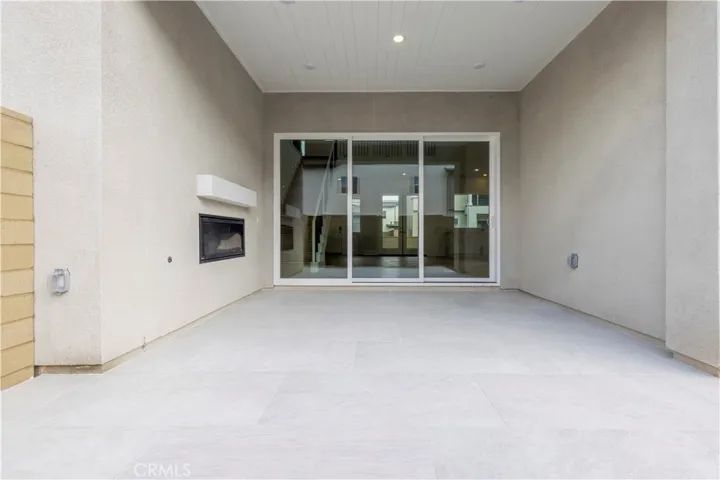 402 Shrike, Irvine, California 92618