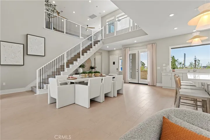 402 Shrike, Irvine, California 92618