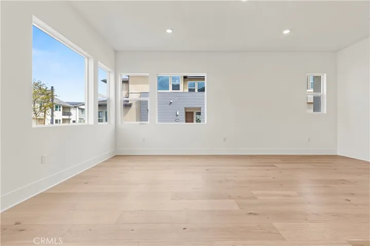402 Shrike, Irvine, California 92618