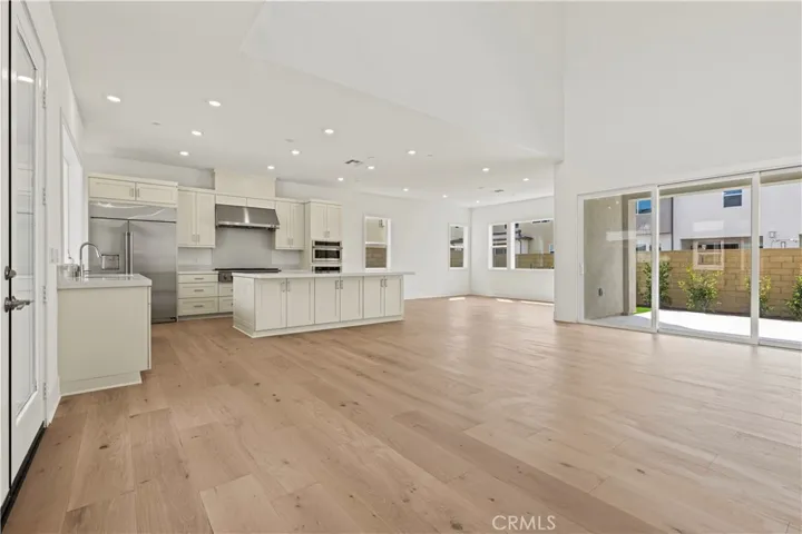 402 Shrike, Irvine, California 92618