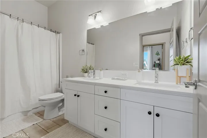 2407 W Andrew, Hanford, California 93230