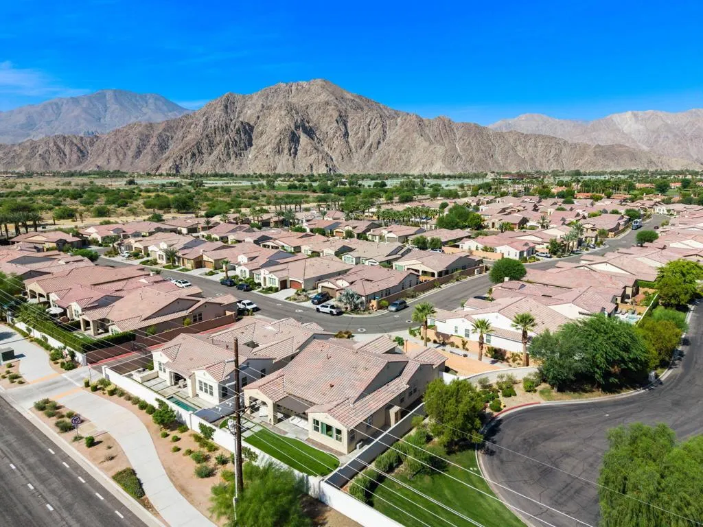 8-web-or-mls-JBSantero_OPMG_0726_008 8-web-or-mls-JBSantero_OPMG_0726_008