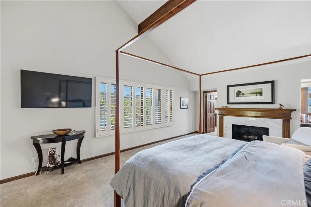 PRIMARY BEDROOM, BEAMED CEILING