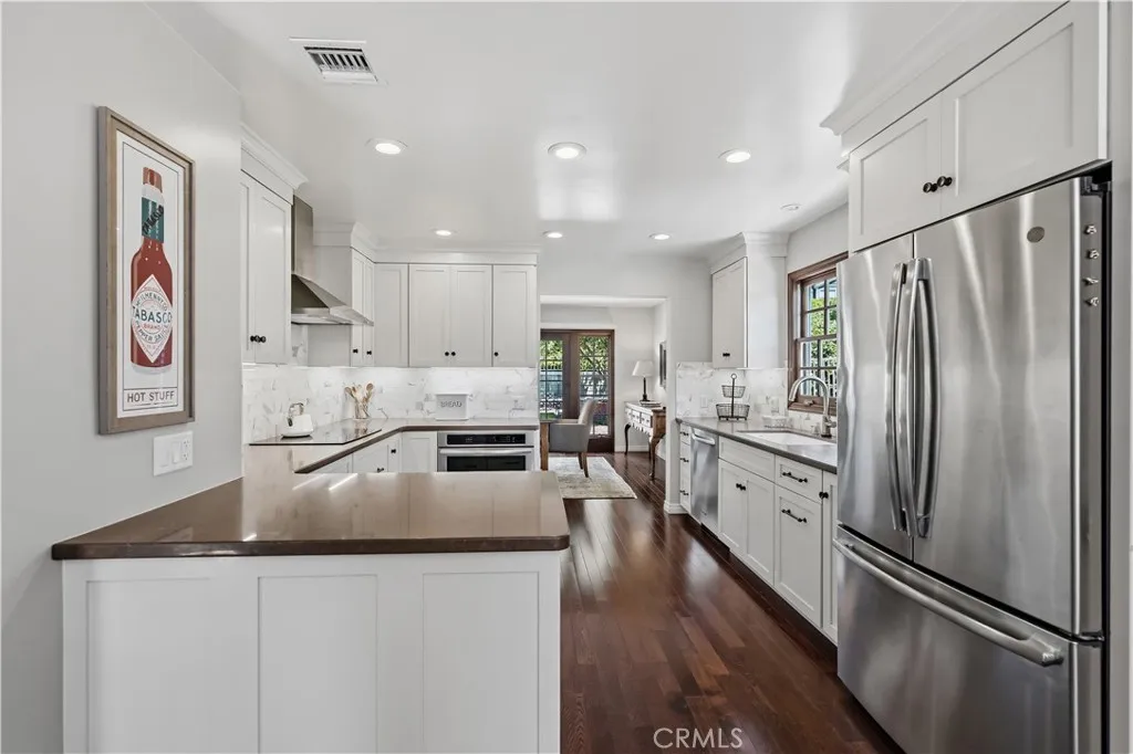 STONE COUNTERS, RECESSED LIGHTING