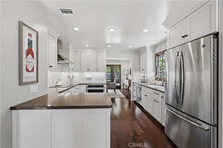 STONE COUNTERS, RECESSED LIGHTING